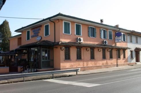 Albergo Isonzo 戈里齐亚 外观 照片